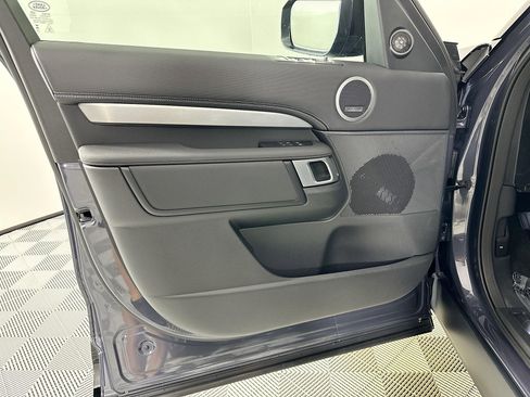 Certified 2025 Land Rover Discovery Dynamic SE image 14