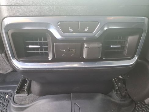 Used 2023 GMC Sierra 2500 AT4 w/ AT4 Preferred Package AWD/4WD image 14