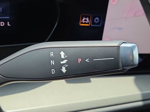 Certified 2026 Chevrolet Traverse LT FWD image 17
