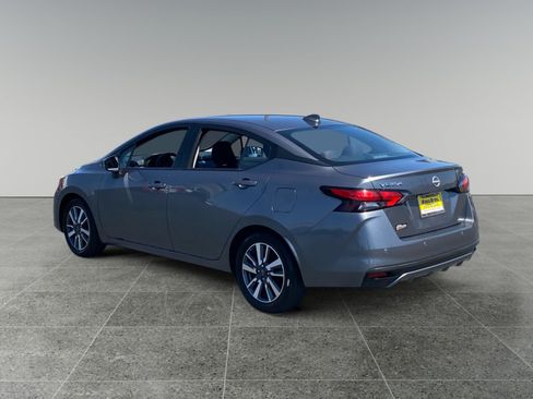 Used 2023 Nissan Versa SV FWD image 3