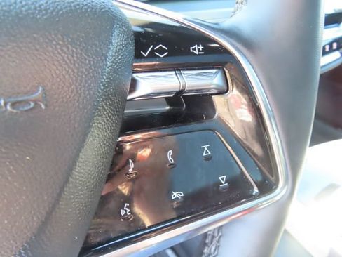 Certified 2024 Cadillac Lyriq Luxury AWD/4WD image 21