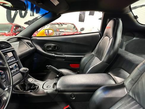 Used 2004 Chevrolet Corvette Z06 w/ Memory Package RWD image 12