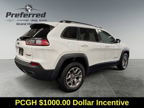 Used 2022 Jeep Cherokee Trailhawk image 17