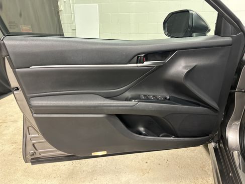 Used 2018 Toyota Camry XSE w/ Protection Package (Q2) FWD image 16