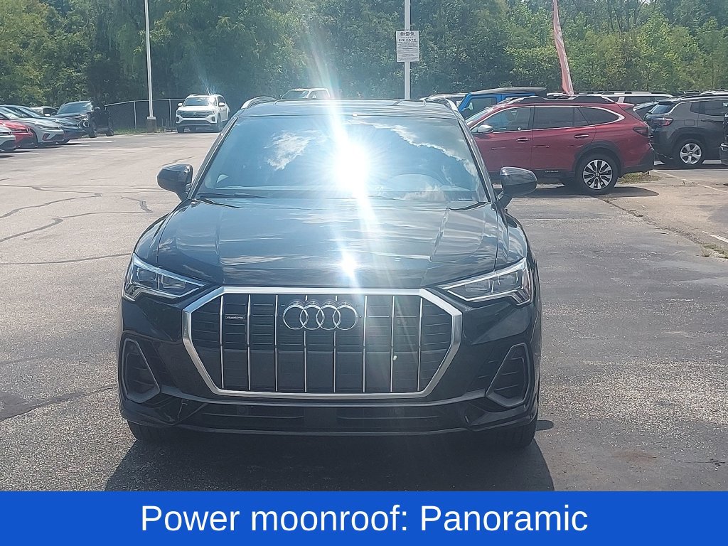 Used 2023 Audi Q3 2.0T Premium w/ Convenience Package AWD/4WD image 2