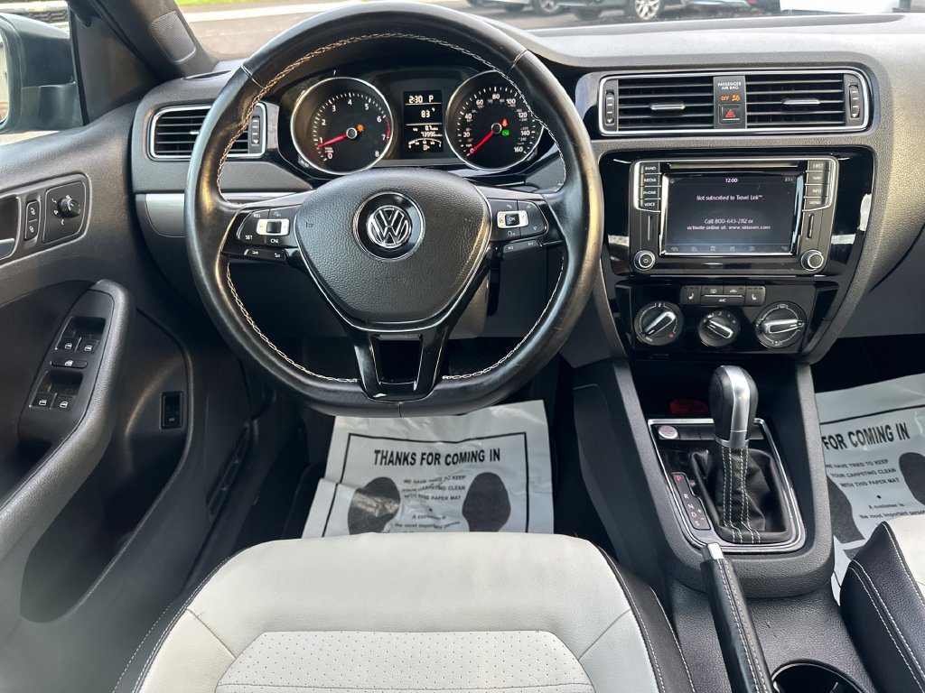Used 2016 Volkswagen Jetta Sport FWD image 28