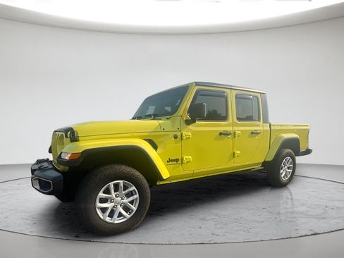 Used 2023 Jeep Gladiator Sport AWD/4WD image 1
