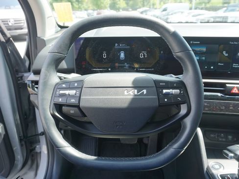 Used 2026 Kia Sportage EX w/ EX Panorama Roof Package FWD image 15