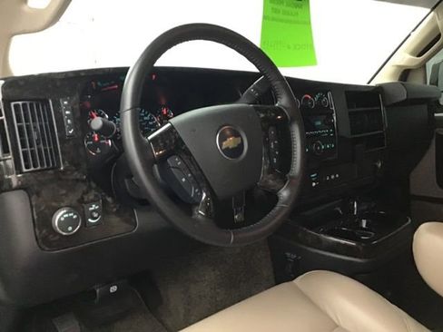 Used 2023 Chevrolet Express 2500 image 21