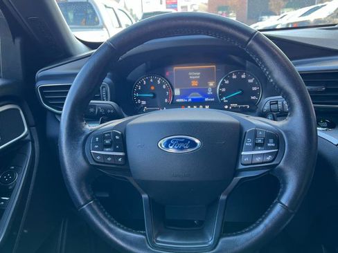 Used 2020 Ford Explorer XLT w/ Equipment Group 202A image 17