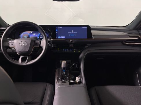 Certified 2025 Toyota Crown Signia AWD/4WD image 14