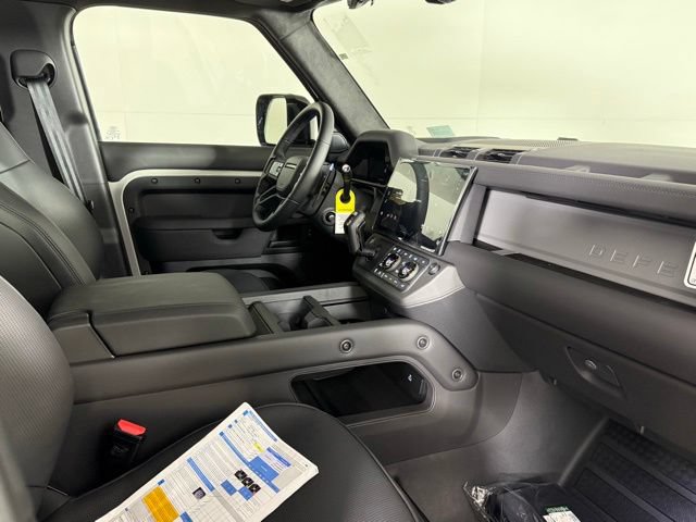 New 2026 Land Rover Defender 110 OCTA AWD/4WD image 33