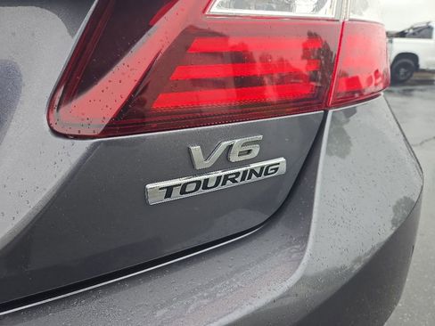 Used 2017 Honda Accord Touring image 8