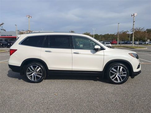 Used 2016 Honda Pilot Touring image 3