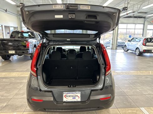 Used 2022 Kia Soul LX w/ Technology Package image 23