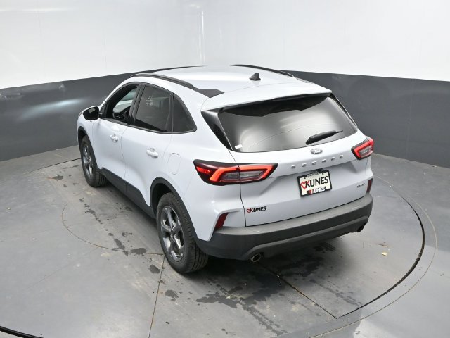 Used 2025 Ford Escape ST-Line Select AWD/4WD image 42