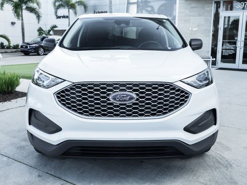 Used 2023 Ford Edge SE image 4