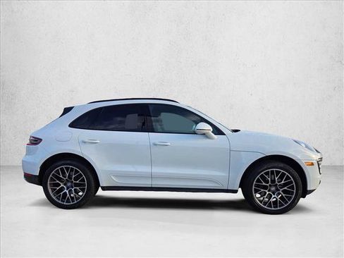 Used 2018 Porsche Macan AWD/4WD image 4