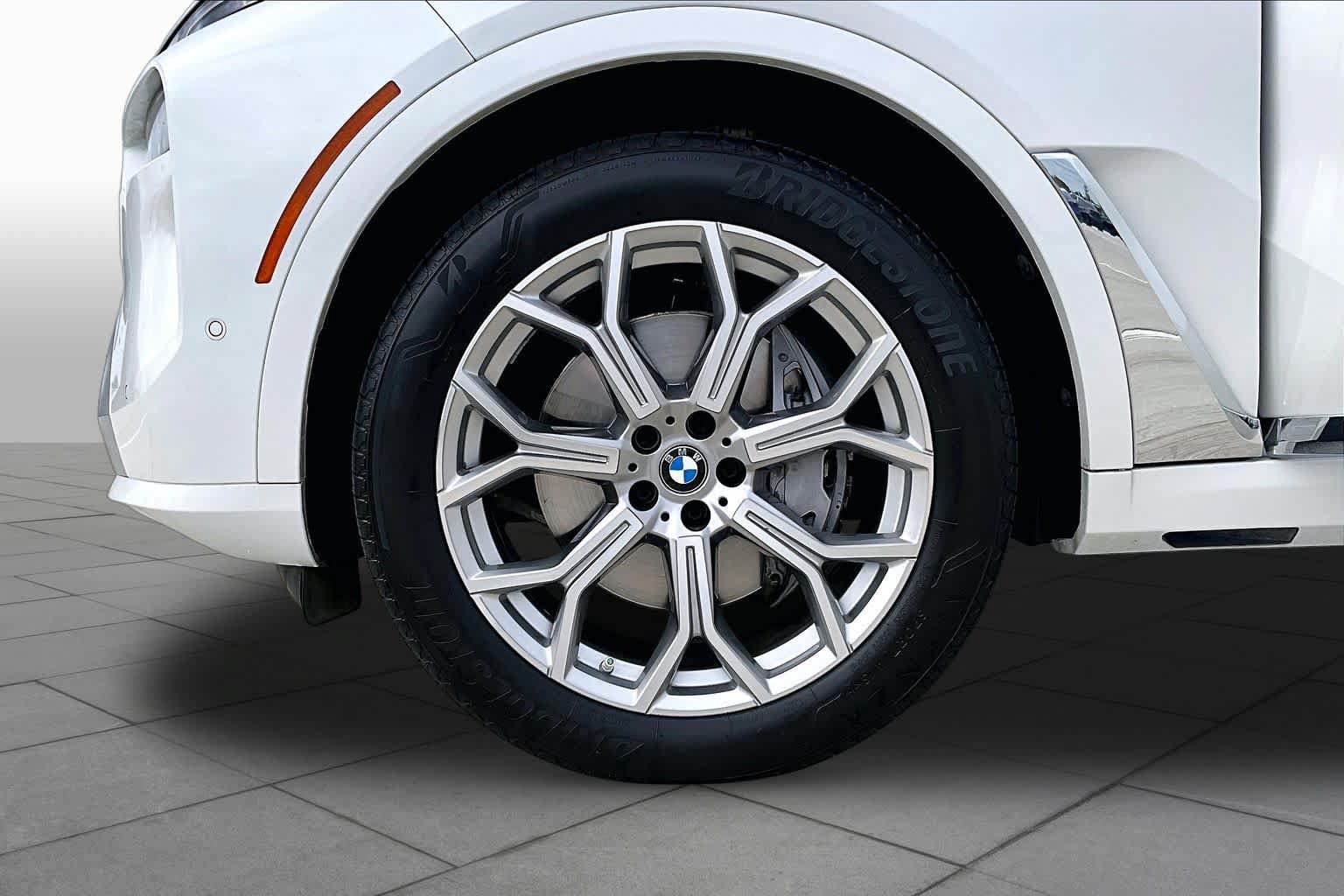 Used 2026 BMW X7 xDrive40i AWD/4WD image 10