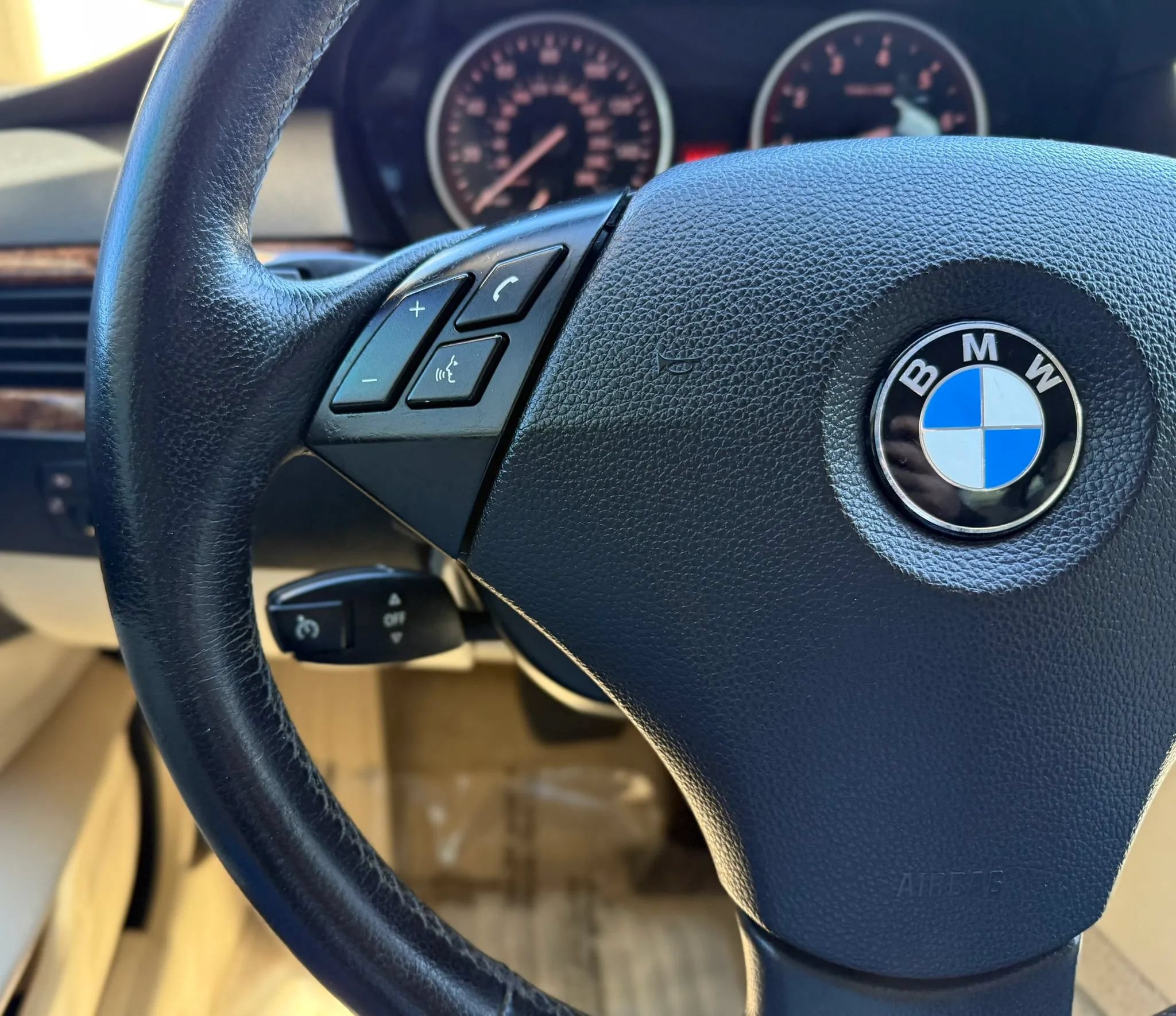Used 2010 BMW 528i Sedan RWD image 13
