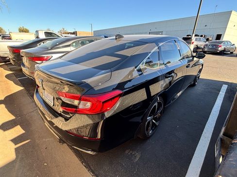 Used 2022 Honda Accord Sport image 4