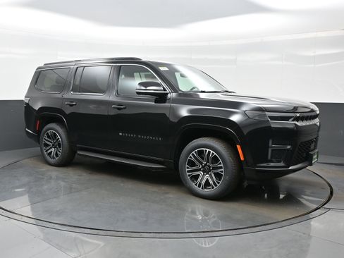 New 2026 Jeep Grand Wagoneer 4WD image 8