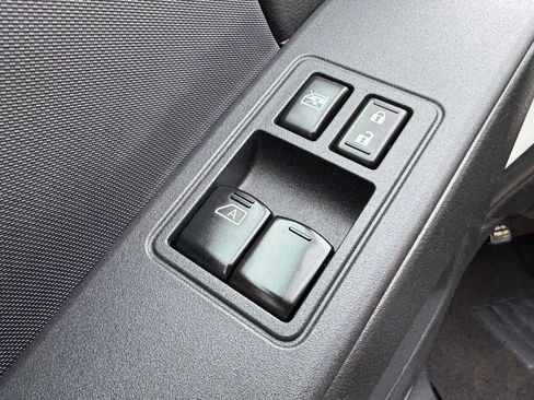 Used 2024 Nissan Frontier S w/ Technology Package image 17