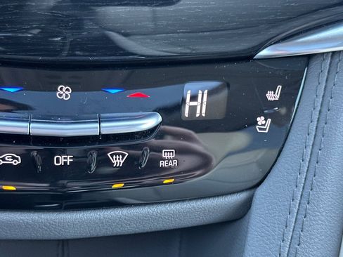 Certified 2025 Cadillac XT6 Premium Luxury image 31