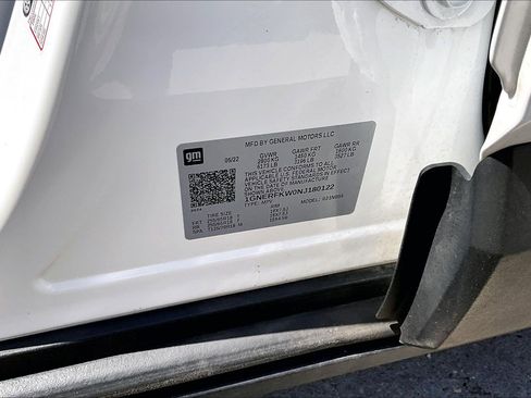 Used 2022 Chevrolet Traverse LS FWD image 35