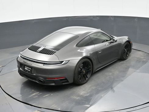 Certified 2022 Porsche 911 Carrera GTS image 30