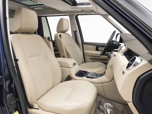 Used 2016 Land Rover LR4 HSE AWD/4WD image 4