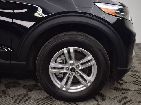 Used 2022 Ford Explorer XLT image 33