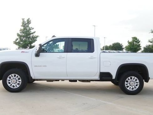 Used 2024 Chevrolet Silverado 2500 LT AWD/4WD image 6