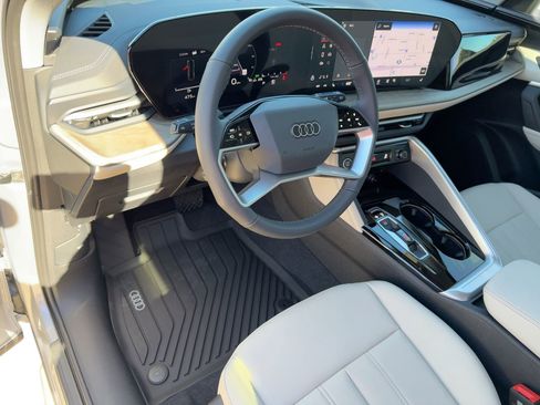 New 2025 Audi Q5 Premium image 4
