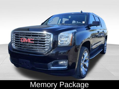 Used 2018 GMC Yukon XL SLT w/ Premium Edition image 3