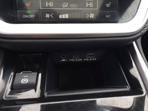 Used 2024 Subaru Outback Limited AWD/4WD image 17