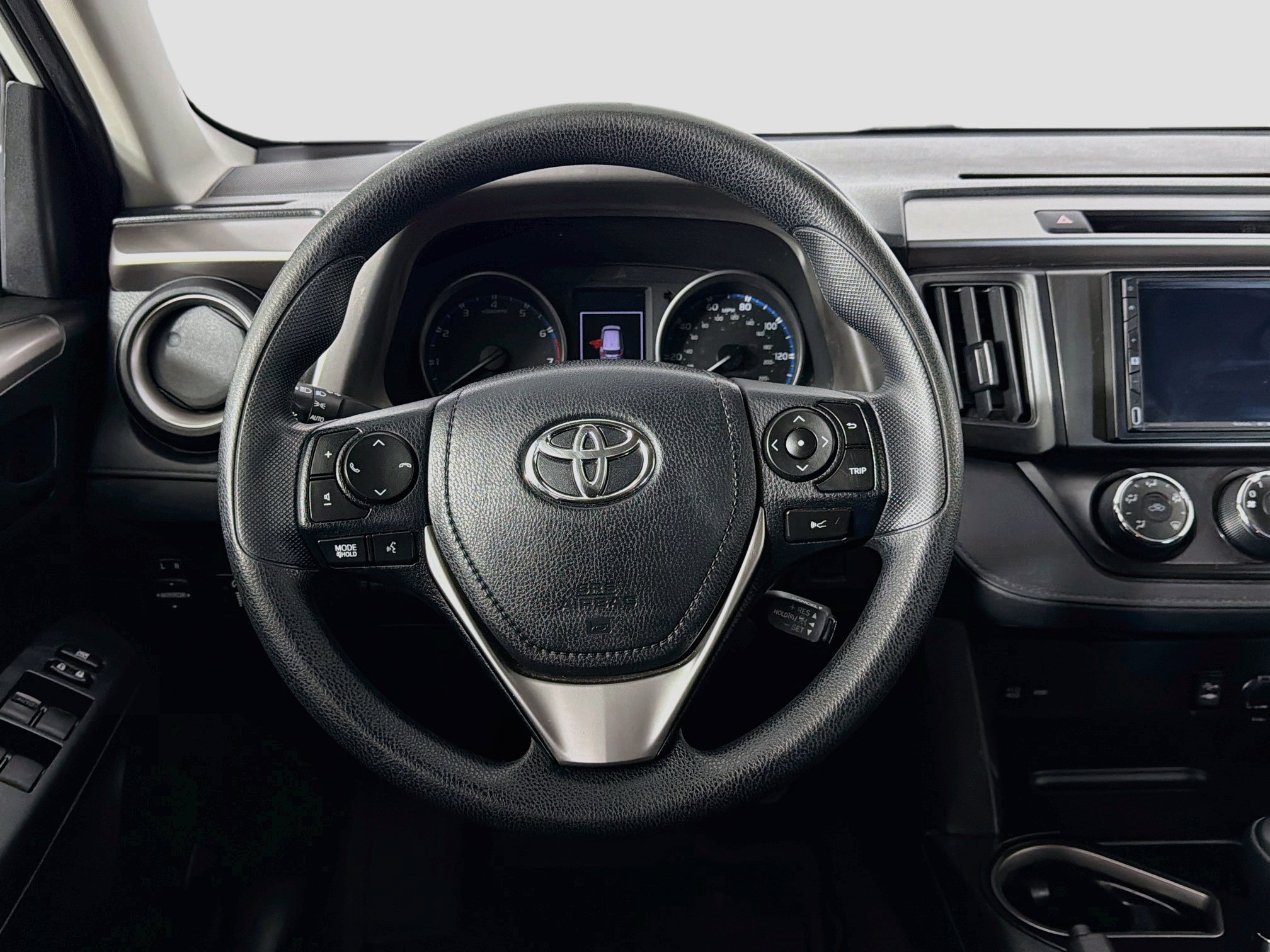 Used 2018 Toyota RAV4 LE w/ All Weather Liner Package FWD image 17
