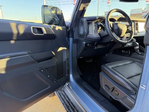 New 2025 Ford Bronco Outer Banks w/ Sasquatch Package image 10