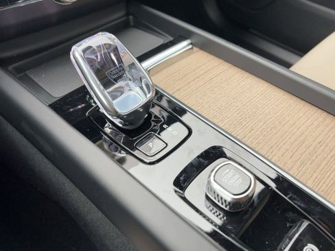 New 2026 Volvo XC60 T8 Plus w/ Protection Package Premier image 21