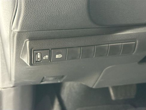 Certified 2024 Toyota Corolla SE image 15