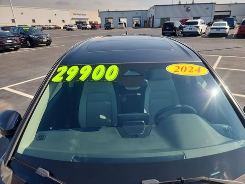 Used 2024 Honda CR-V EX image 12