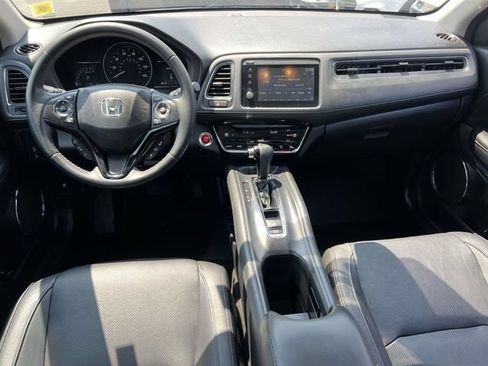 Used 2019 Honda HR-V Touring image 13