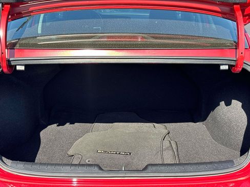 Certified 2023 Hyundai Elantra SEL w/ Convenience Package FWD image 11