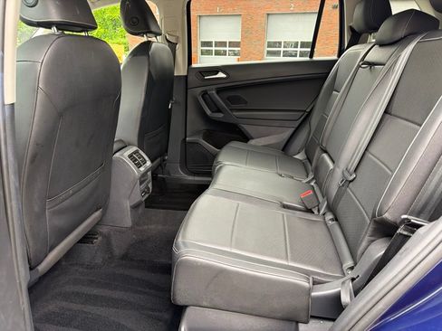 Used 2021 Volkswagen Tiguan SE AWD/4WD image 27