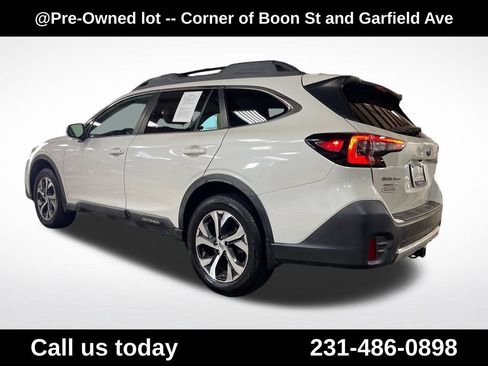 Used 2020 Subaru Outback Limited w/ Popular Package #2 AWD/4WD image 3