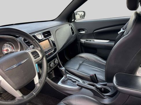 Used 2011 Chrysler 200 Limited image 18
