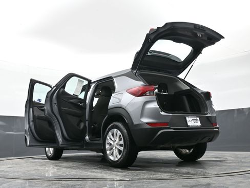 Used 2023 Chevrolet TrailBlazer LS image 50