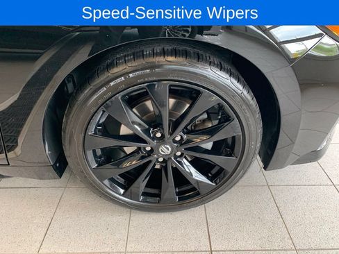 Used 2020 Nissan Maxima SR w/ Illumination Package FWD image 22