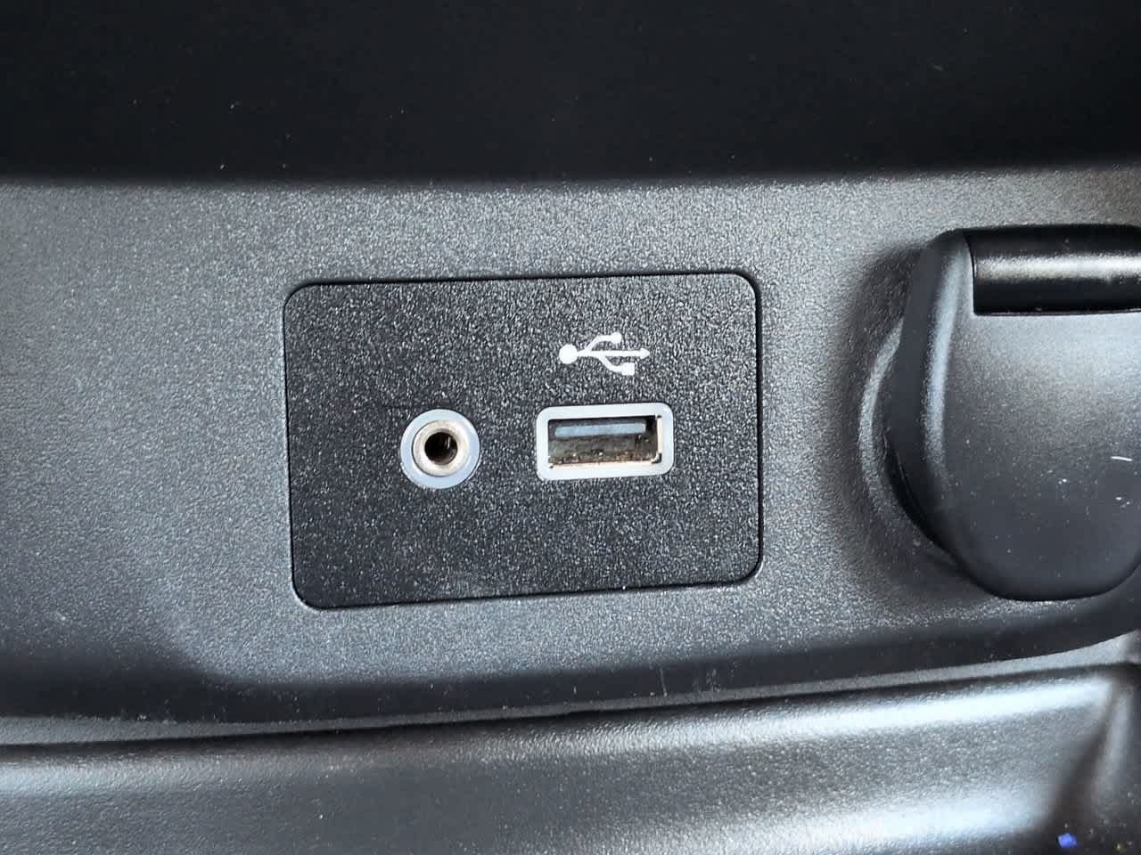 Used 2018 Nissan Rogue SV FWD image 20