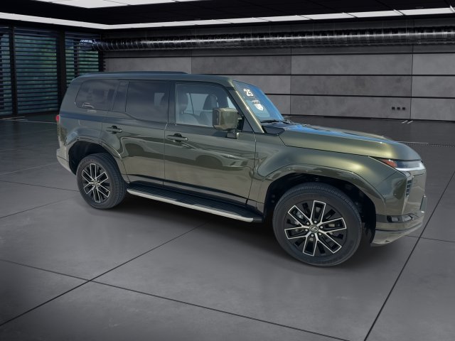 Certified 2025 Lexus GX 550 w/ Cold Area Package AWD/4WD image 2